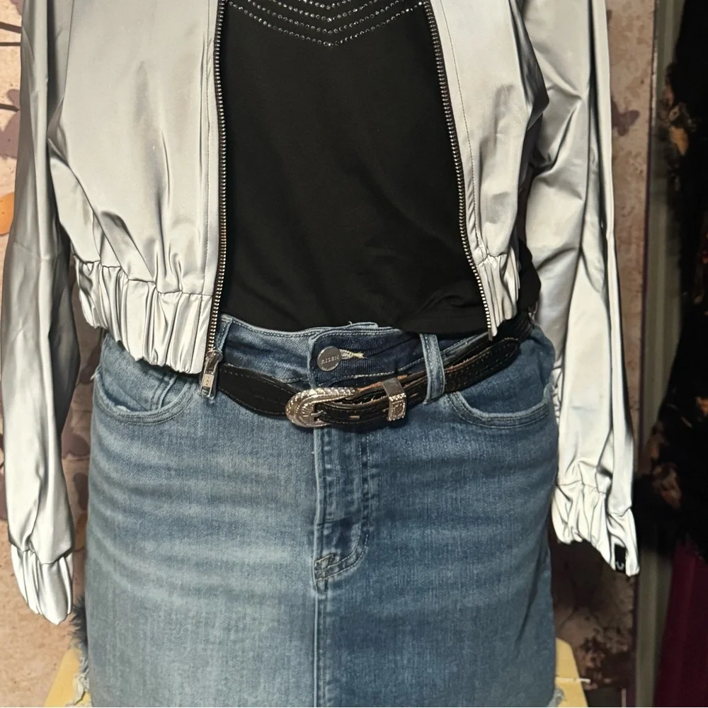 Denim Mini Skirt-STRETCHY and so cute! 🥰